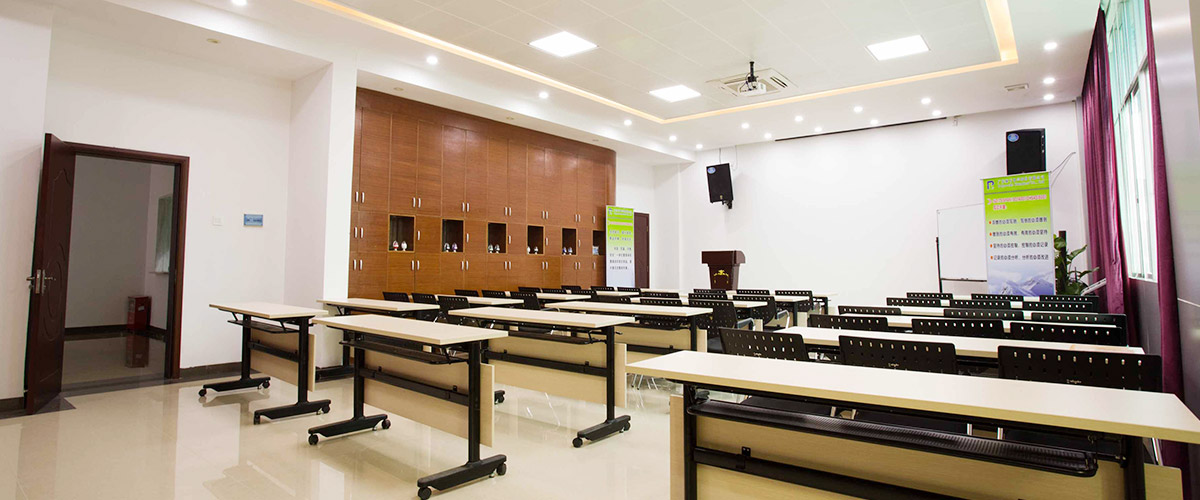 Z6尊龙旗舰厅复合办公室